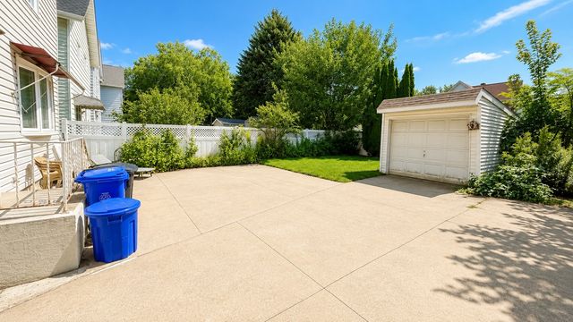 1325 LYNN Street, Erie, PA 16503
