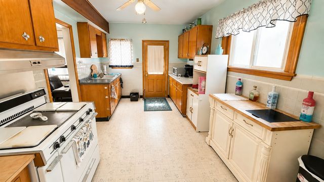 1325 LYNN Street, Erie, PA 16503
