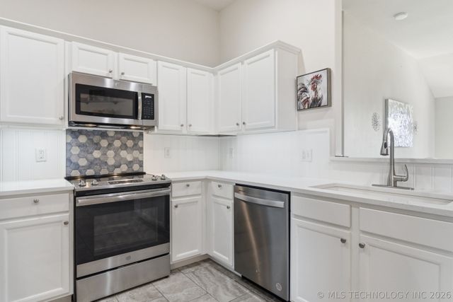 6022 E 148th Street S, Bixby, OK 74008