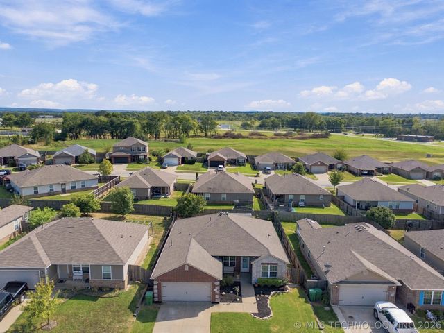 6022 E 148th Street S, Bixby, OK 74008