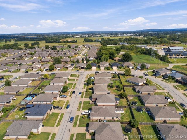6022 E 148th Street S, Bixby, OK 74008