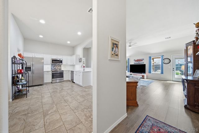 6022 E 148th Street S, Bixby, OK 74008