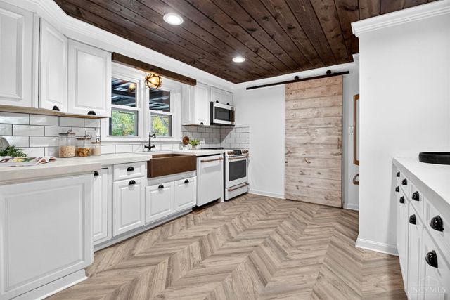 300 Acoma Drive, Mason, OH 45040