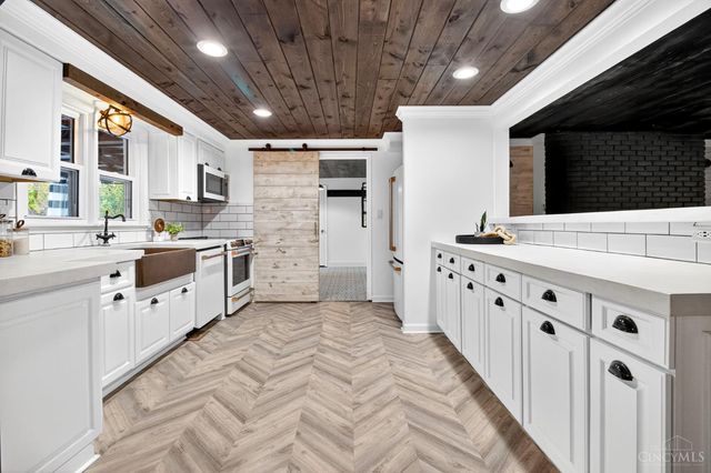 300 Acoma Drive, Mason, OH 45040