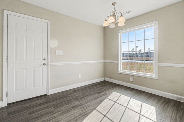 321 Millbrook Circle, Galivants Ferry, SC 29544