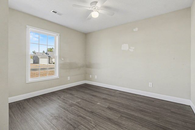 321 Millbrook Circle, Galivants Ferry, SC 29544