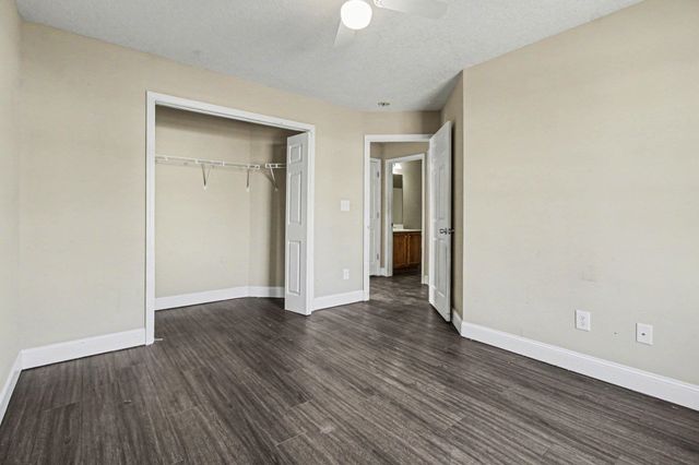 321 Millbrook Circle, Galivants Ferry, SC 29544