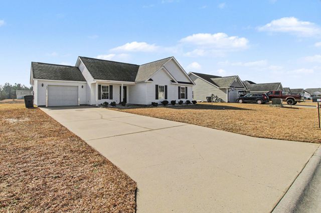 321 Millbrook Circle, Galivants Ferry, SC 29544