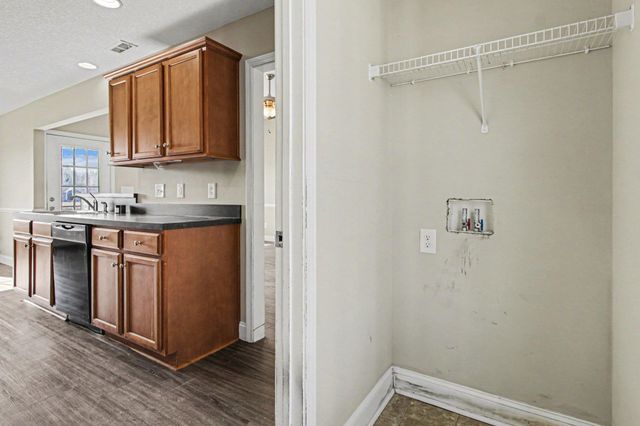 321 Millbrook Circle, Galivants Ferry, SC 29544