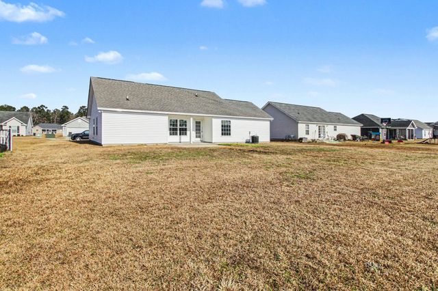 321 Millbrook Circle, Galivants Ferry, SC 29544