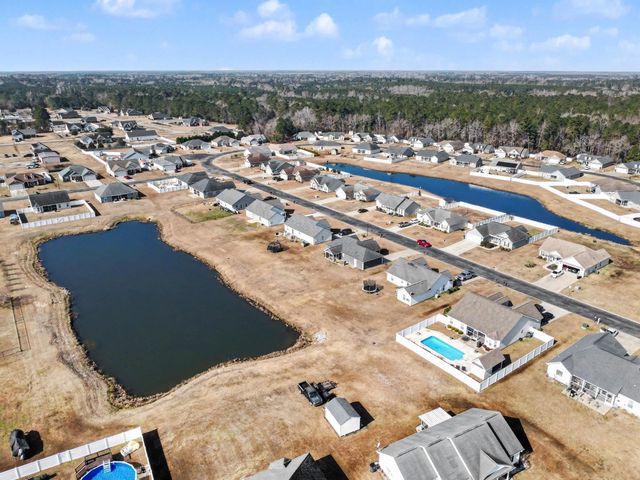 321 Millbrook Circle, Galivants Ferry, SC 29544