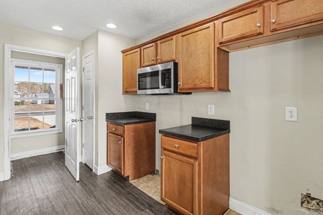 321 Millbrook Circle, Galivants Ferry, SC 29544