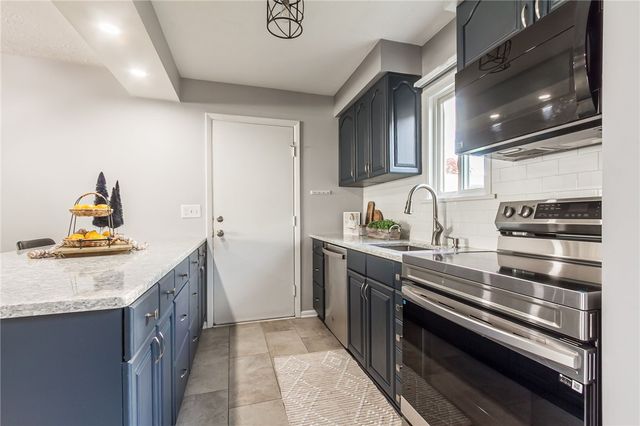 517 Eastbrooke Lane, Brighton, NY 14618