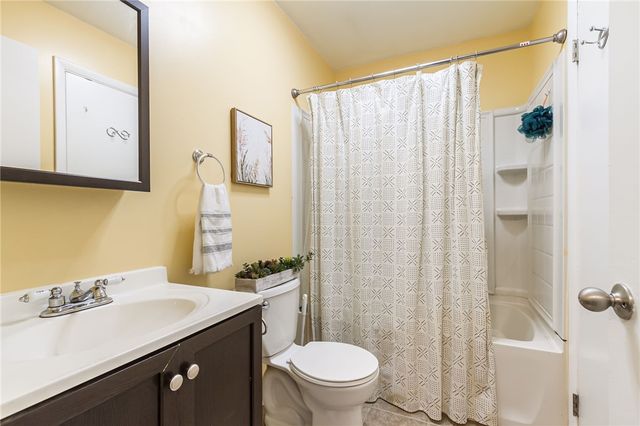 517 Eastbrooke Lane, Brighton, NY 14618