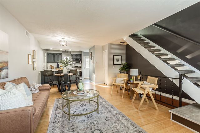 517 Eastbrooke Lane, Brighton, NY 14618