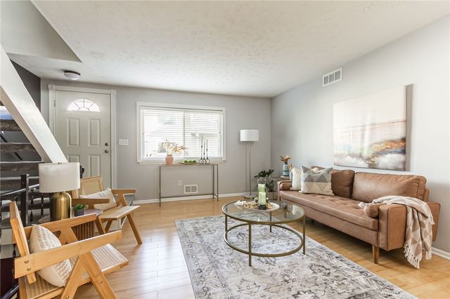 517 Eastbrooke Lane, Brighton, NY 14618