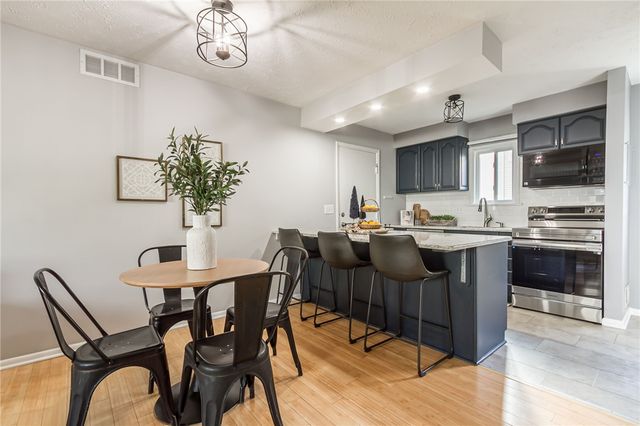 517 Eastbrooke Lane, Brighton, NY 14618