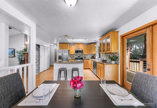 400 Sudden Valley Drive, Bellingham, WA 98229