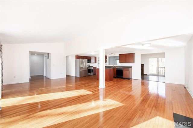 5 Cheshire Drive, Belleville, IL 62223