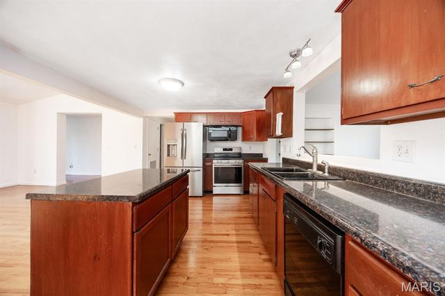 5 Cheshire Drive, Belleville, IL 62223