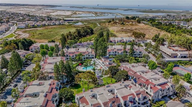 17202 Corbina 102, Huntington Beach, CA 92649