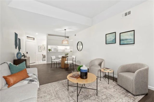 17202 Corbina 102, Huntington Beach, CA 92649