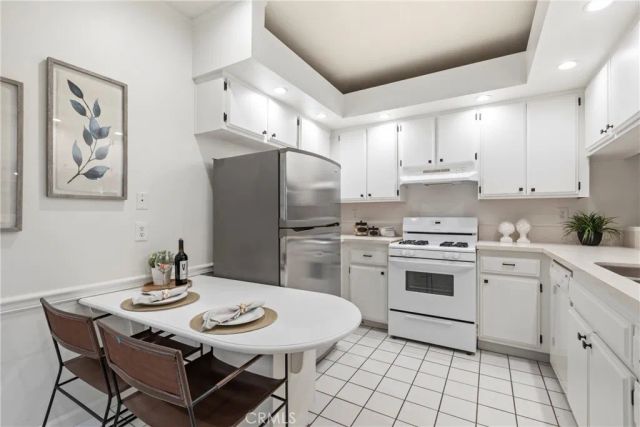 17202 Corbina 102, Huntington Beach, CA 92649