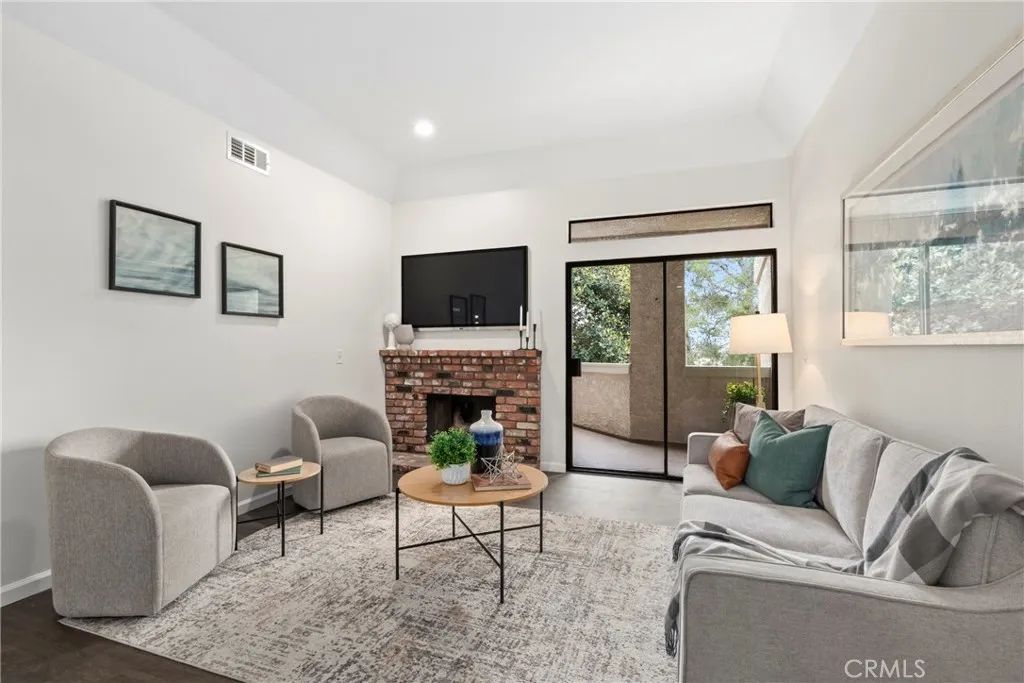 17202 Corbina 102, Huntington Beach, CA 92649