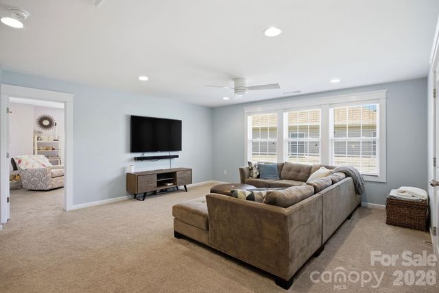3026 Spinner Court, Denver, NC 28037
