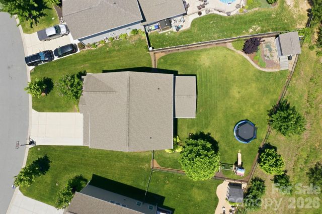 3026 Spinner Court, Denver, NC 28037