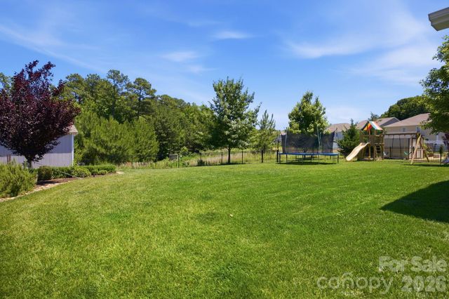 3026 Spinner Court, Denver, NC 28037