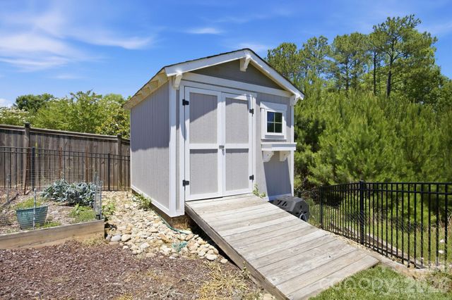 3026 Spinner Court, Denver, NC 28037
