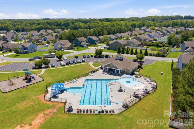 3026 Spinner Court, Denver, NC 28037
