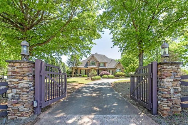 140 Green Circle, Mcdonough, GA 30252