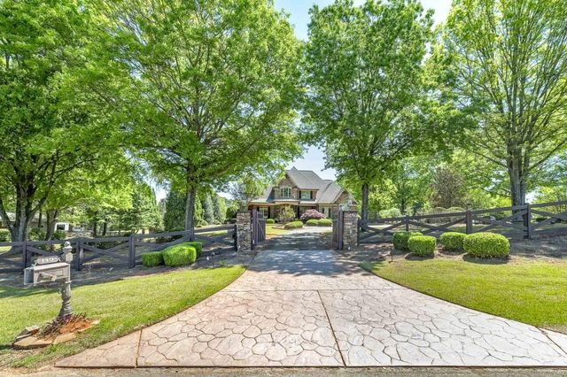 140 Green Circle, Mcdonough, GA 30252