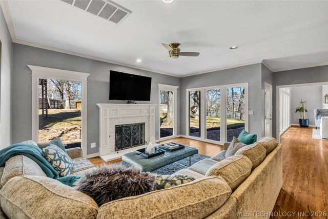 11202 S 66th East Avenue, Bixby, OK 74008