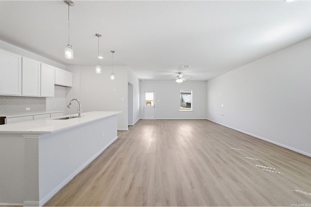 2906 Tengyc Bow, San Antonio, TX 78245