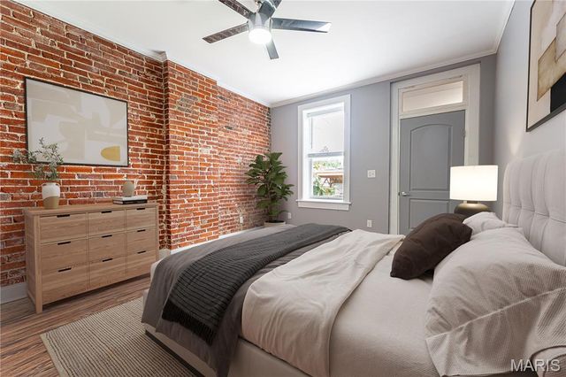 5210 Alaska Avenue, St Louis, MO 63111