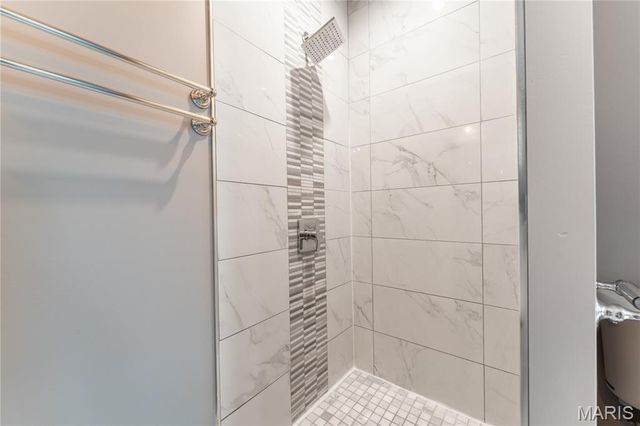 5210 Alaska Avenue, St Louis, MO 63111