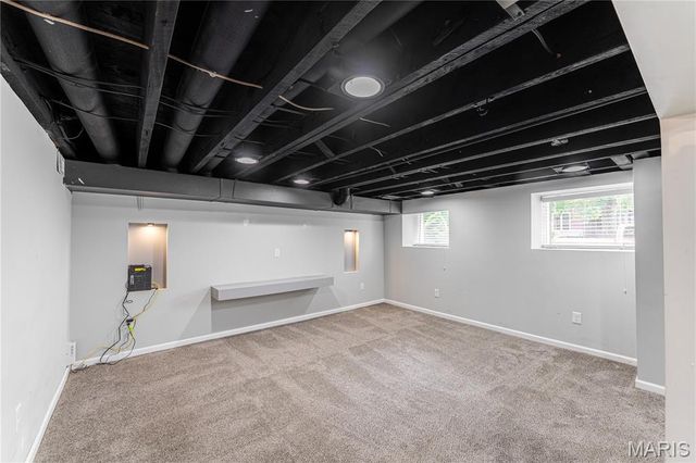 5210 Alaska Avenue, St Louis, MO 63111