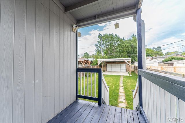 5210 Alaska Avenue, St Louis, MO 63111