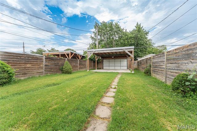 5210 Alaska Avenue, St Louis, MO 63111