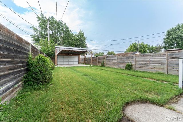 5210 Alaska Avenue, St Louis, MO 63111