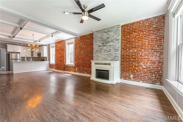 5210 Alaska Avenue, St Louis, MO 63111