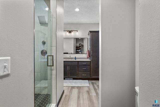 204 S 15th Ave Avenue, Rock Rapids, IA 51246