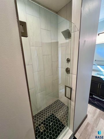 204 S 15th Ave Avenue, Rock Rapids, IA 51246