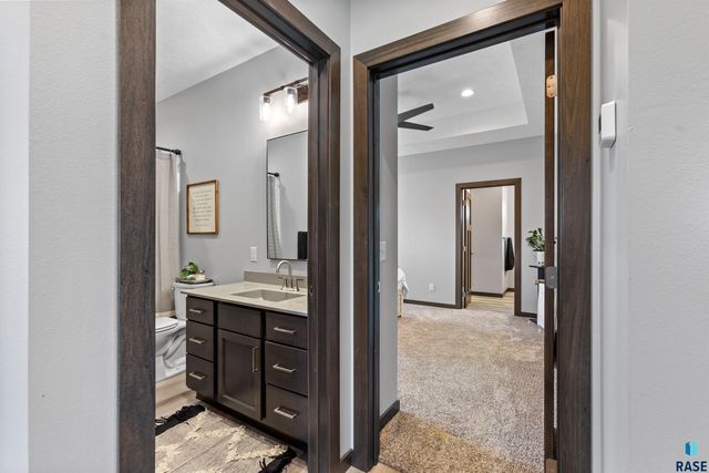 204 S 15th Ave Avenue, Rock Rapids, IA 51246