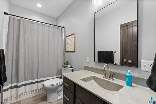 204 S 15th Ave Avenue, Rock Rapids, IA 51246