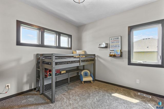 204 S 15th Ave Avenue, Rock Rapids, IA 51246