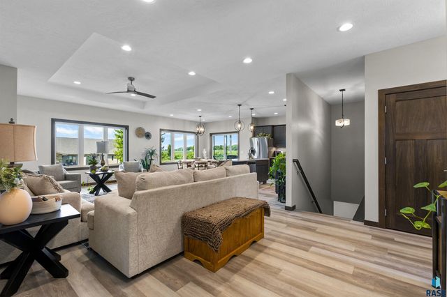 204 S 15th Ave Avenue, Rock Rapids, IA 51246